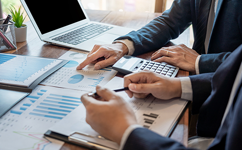 ?？谌绾巫?cè)商貿(mào)有限公司？