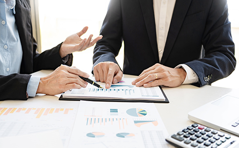 ?？谌愥t(yī)療器械注冊的具體流程