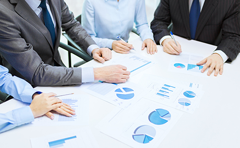 成立?？诜止拘枰⒁獾氖马?xiàng)