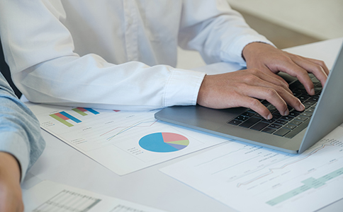 ?？谧?cè)公司費(fèi)用