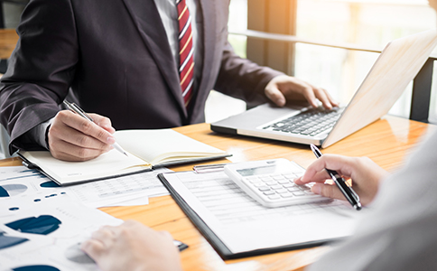 如何確定有限責(zé)任公司注冊(cè)資本金額