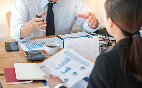 ?？谧?cè)分公司