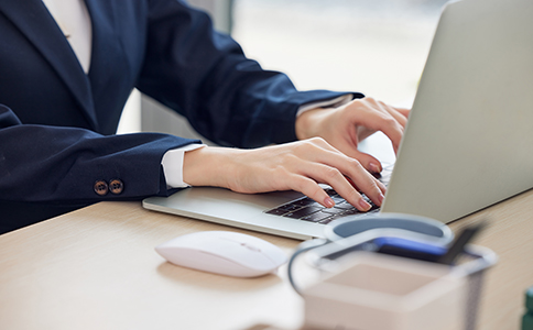 ?？谧?cè)公司代辦