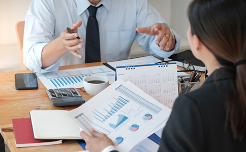 ?？谧N公司費(fèi)用及其影響因素