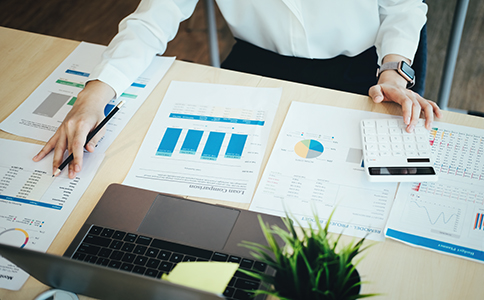 ?？谧N公司多少錢