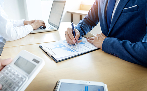 ?？谧?cè)公司所需條件