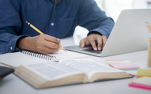 ?？谧砸话慵{稅人公司流程