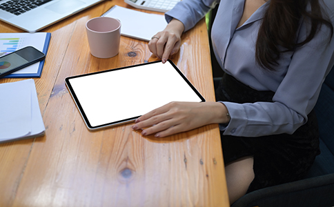 ?？诓惋嬜?cè)流程