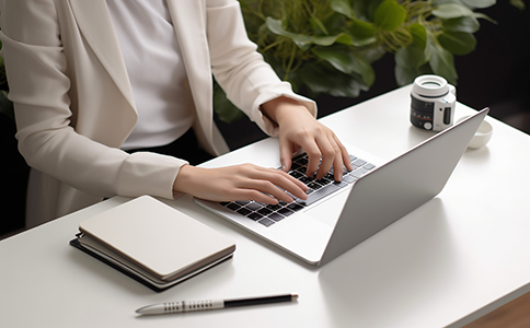 ?？谛伦?cè)公司報(bào)稅流程