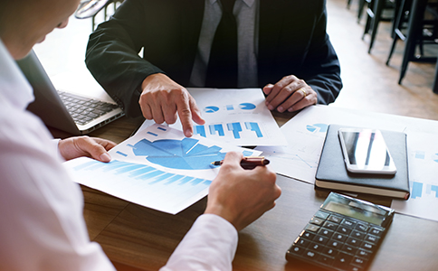 ?？诖碜?cè)公司收費(fèi)