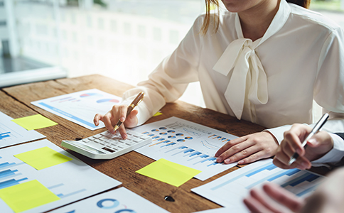 ?？诮ㄖ咀?cè)所需材料