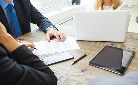 ?？诔霭嫖锝?jīng)營(yíng)許可證的申請(qǐng)條件