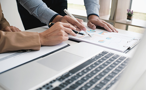 ?？谪?cái)務(wù)代理公司注冊(cè)的背景