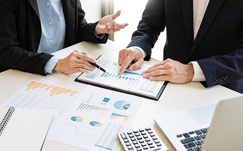 ?？谧怨具x擇代辦服務(wù)的費用