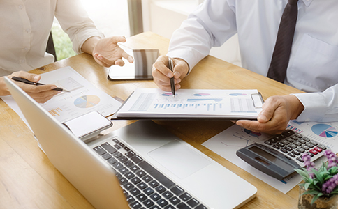 ?？谧?cè)公司費(fèi)用