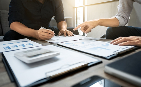 ?？谧杂邢薰舅钘l件